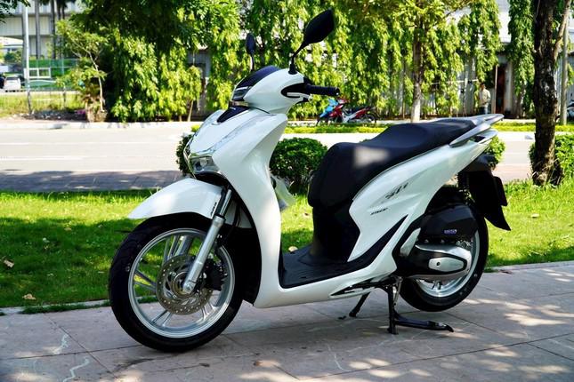 Honda Sh độ cặp phuộc sau độc đáo tại Đà Nẵng - 3