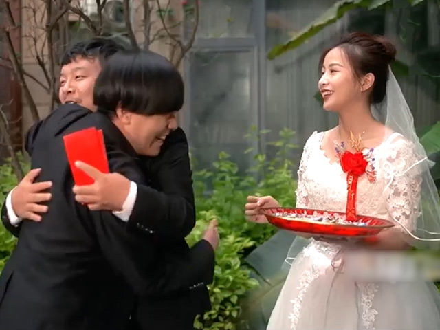 Cười 24H - Khóc thét với hành động bất ngờ của bạn thân trong ngày cưới của mình