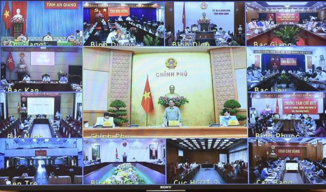 Thủ tướng Chính phủ Phạm Minh Chính, Trưởng Ban Chỉ đạo quốc gia phòng chống COVID-19 chủ trì cuộc họp trực tuyến toàn quốc của Ban Chỉ đạo với các địa phương. Ảnh: VGP
