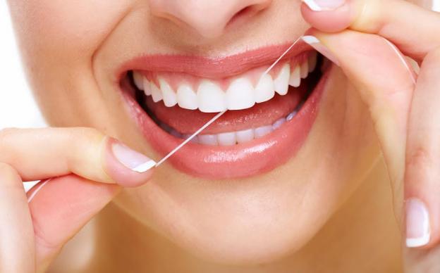 Vệ sinh răng miệng kém có nguy cơ mắc COVID-19 nghiêm trọng - 1