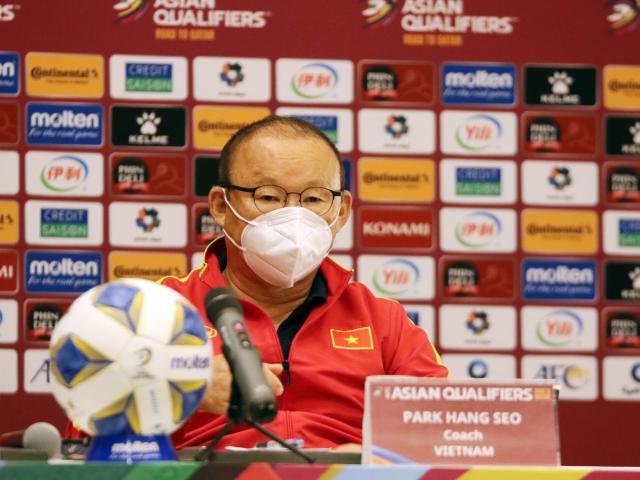 Bóng đá - Họp báo ĐT Việt Nam - Oman: Thầy Park nhận mọi phê phán, đừng chỉ trích cầu thủ