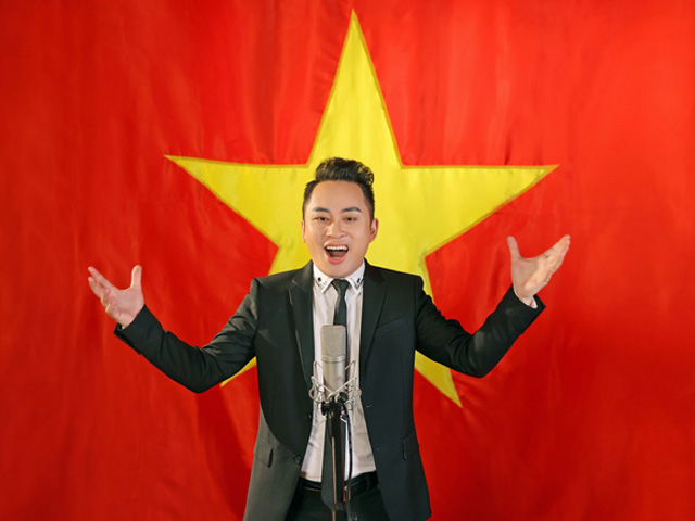 Ca nhạc - MTV - Tiết lộ đặc biệt của ca sĩ Tùng Dương khi làm mới ca khúc “Quốc Ca”