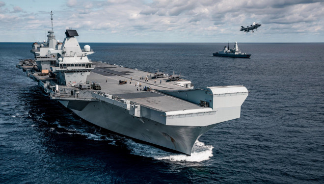 Đây cũng là cơ hội để Anh thể hiện
sức mạnh hải quân, kiểm tra tàu sân bay mới HMS Queen Elizabeth, và
tăng cường năng lực tác chiến liên hợp cũng như ngoại giao quốc
phòng với các đồng minh chính và đối tác chiến lược tại các điểm
thiết yếu trên toàn cầu.