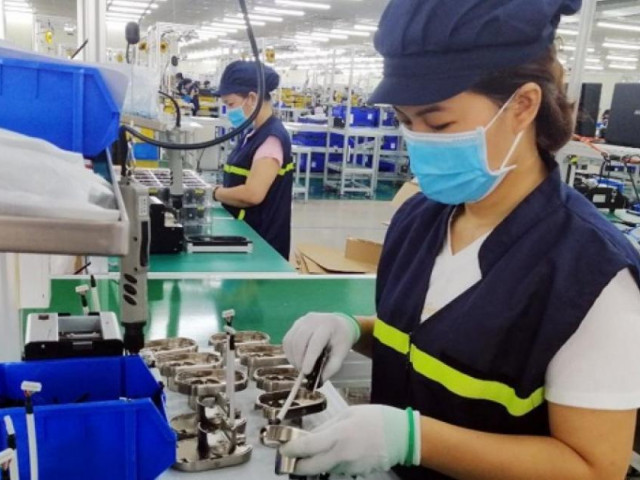 Tin tức trong ngày - Thất nghiệp cao nhất trong 10 năm, thu nhập lao động thấp chưa từng thấy