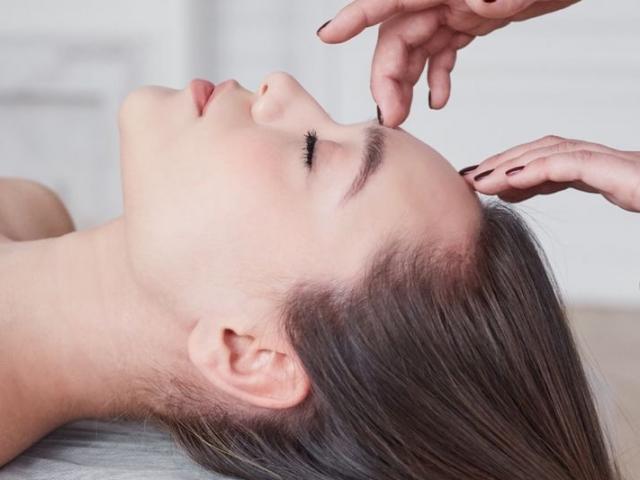 Làm đẹp - Các công thức dùng mật ong dưỡng da mềm mại mùa thu đông cận kề