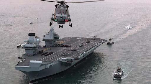 Bắc Kinh thường phản đối sự hiện diện
của bất cứ lực lượng hải quân quốc tế nào trên Biển Đông. Tuy vậy
tàu chiến một số nước như Mỹ, Nhật Bản, Ấn Độ, Úc, Anh và Pháp lại
không để tâm đến điều này, họ tiếp tục duy trì các tuyến tuần
tra.