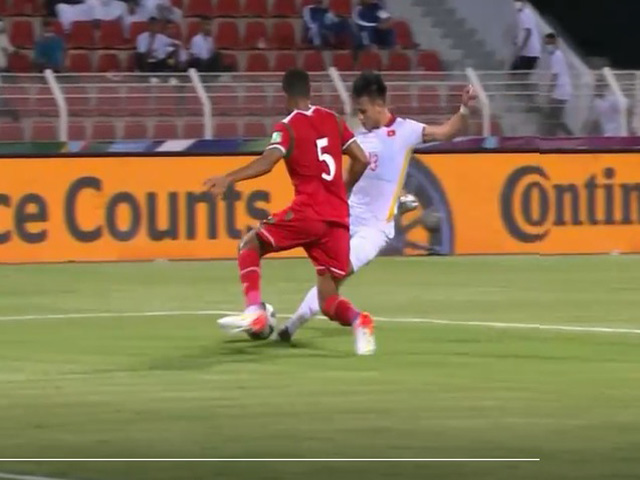 Bóng đá - Vỡ òa Việt Nam - Oman: Tấn Tài tỏa sáng, Tiến Linh ghi bàn mở điểm