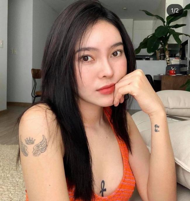 Tuy nhiên, hình xăm ở vị trí giữa ngực luôn thu hút nhất từ ánh nhìn đầu tiên của người đối diện.
