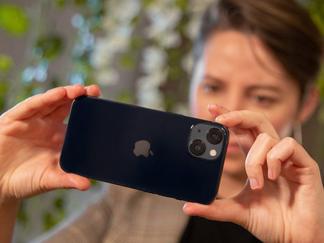 Thời trang Hi-tech - iFan "đặt gạch" iPhone 13 sẽ nhận được hàng sớm hơn