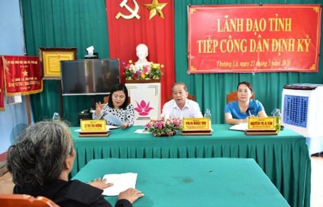 Chủ tịch UBND tỉnh TT-Huế Phan Ngọc Thọ tiếp công dân định kỳ tại huyện Nam Đông vào ngày 27/5/2020 (nguồn thuathienhue.gov.vn)