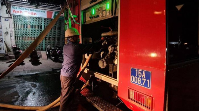 Công tác chữa cháy nhanh chóng được triển khai