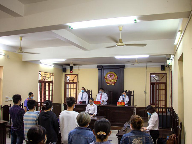 Pháp luật - Rút kinh nghiệm vì cáo trạng mô tả tỉ mỉ hành vi hiếp dâm