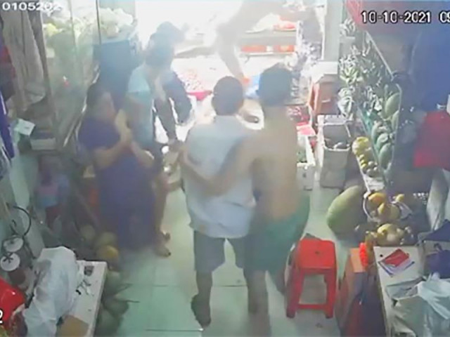 Pháp luật - Sự thật vụ "cả nhà tổ trưởng xông vào đánh người vì tiền trợ cấp" ở Tân Phú