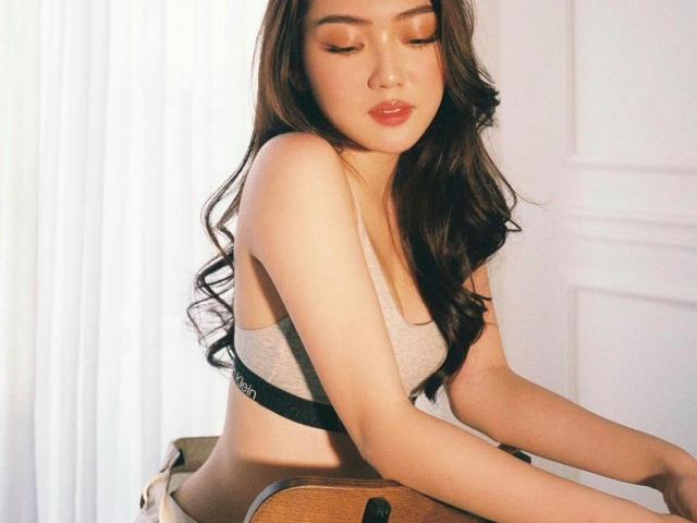 Làm đẹp - "Tiểu thư ở lâu đài trắng 700 tỷ" khoe dáng đẹp mỹ mãn