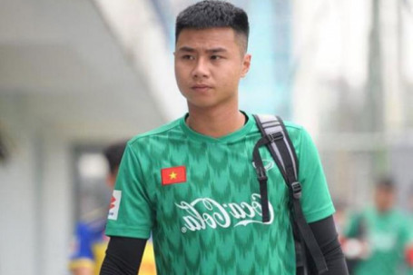 Tranh cãi phản xạ của thủ môn Văn Toản ở trận ĐT Việt Nam thua Oman