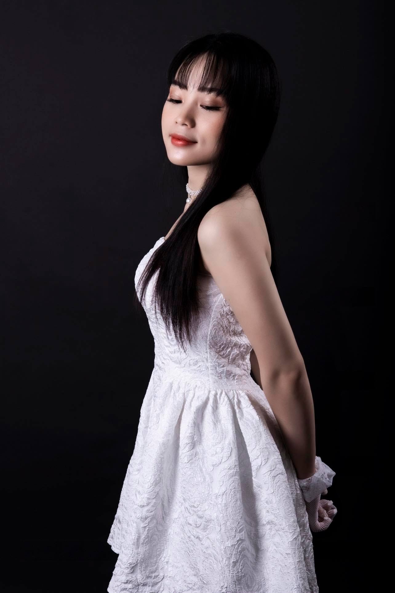 Ryy – nữ streamer xinh đẹp và tài năng