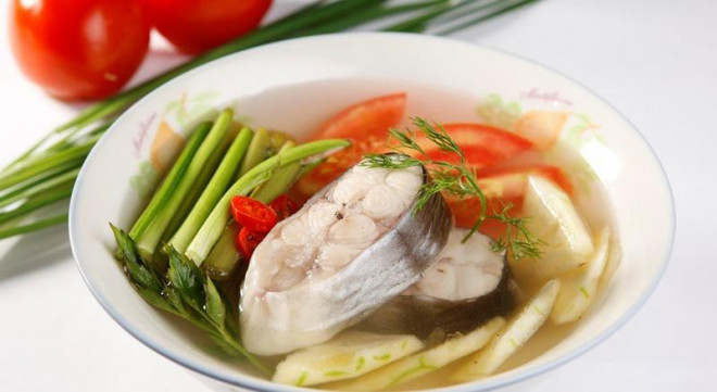 Không phải rửa muối hay rượu, cá ngâm vào thứ nước này nấu mềm ngon đậm đà, thịt thơm chắc, không nát, không tanh - 6
