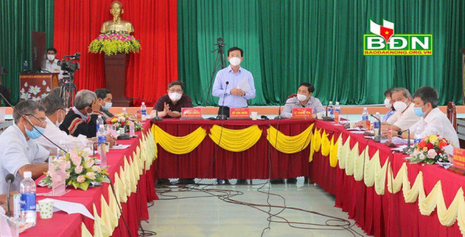 Chủ tịch UBND tỉnh Đắk Nông Hồ Văn Mười tiếp công dân tại huyện Krông Nô ngày 17-9. Ảnh Báo Đắk Nông