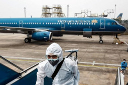 Kinh doanh - Kiếm 8 nghìn tỷ giữa lúc khó khăn, Vietnam Airlines tổ chức ngay cuộc gặp &quot;bất thường&quot;