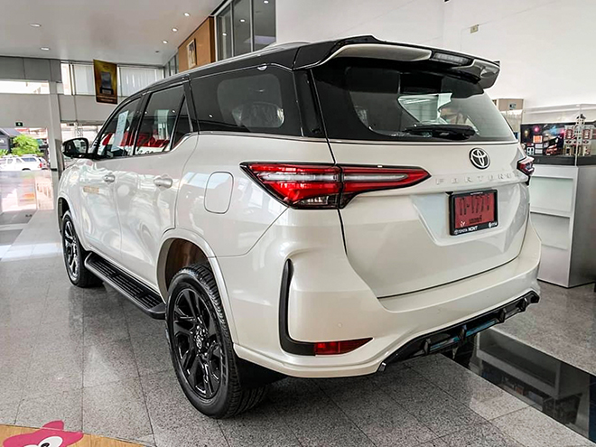 Đánh giá Fortuner GR Sport, xe SUV thể thao sắp về thị trường Việt - 6