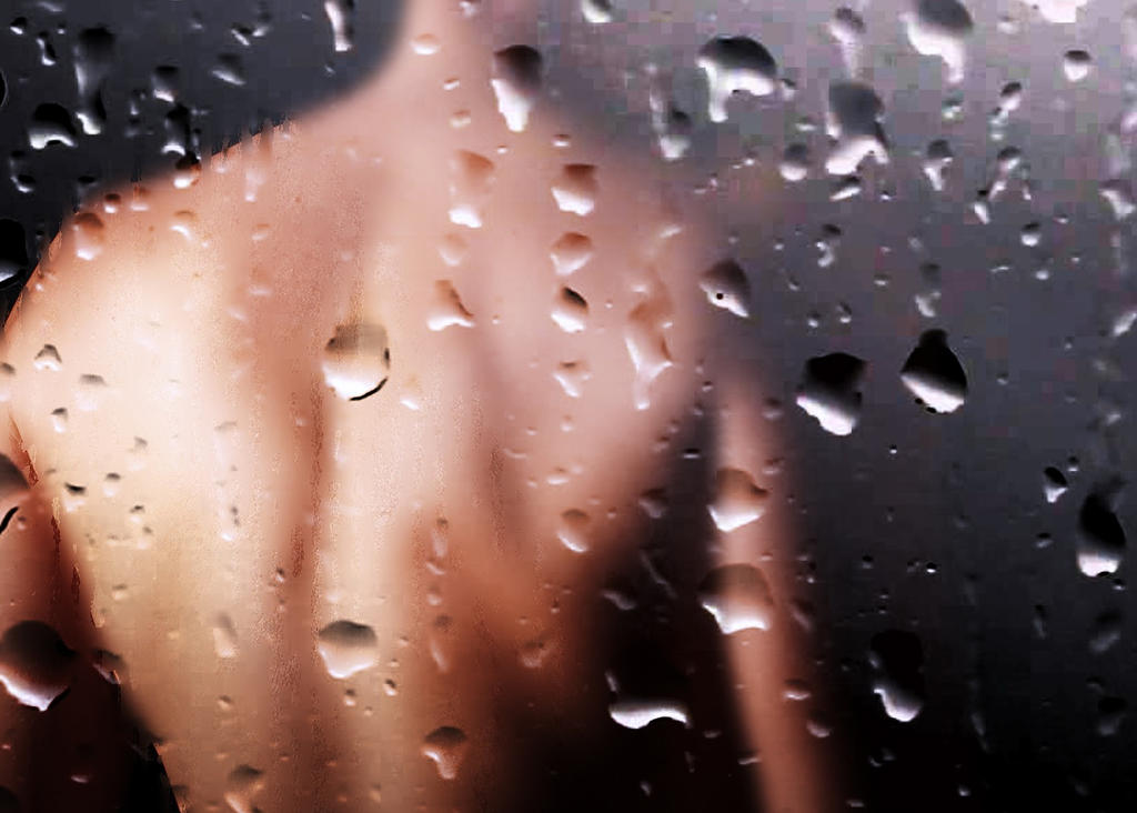 Sau khi quan hệ tình dục, gã thanh niên đi tắm thì bố mẹ của thiếu nữ đột ngột trở về nhà. (Ảnh minh họa)