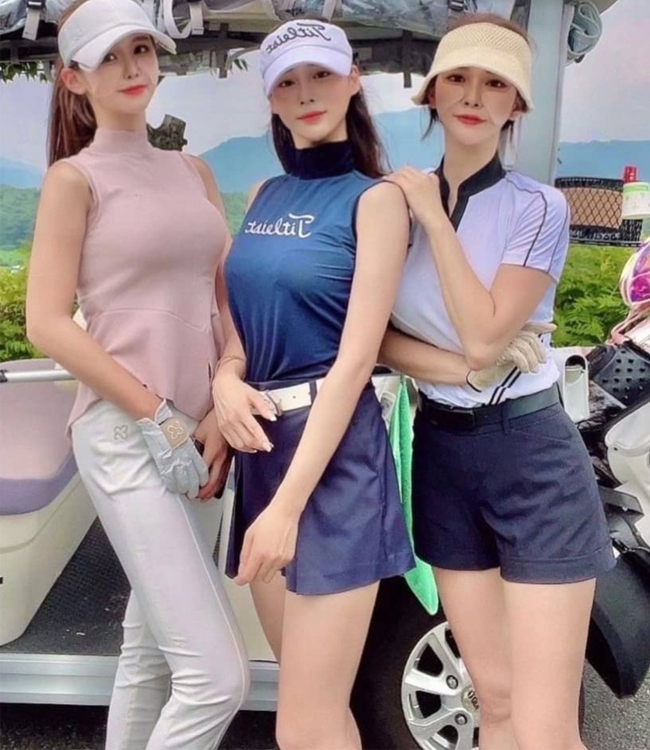 Ngoài chi phí phải chi trả trên sân golf thì trang phục đắt đỏ cũng là một rào cản.
