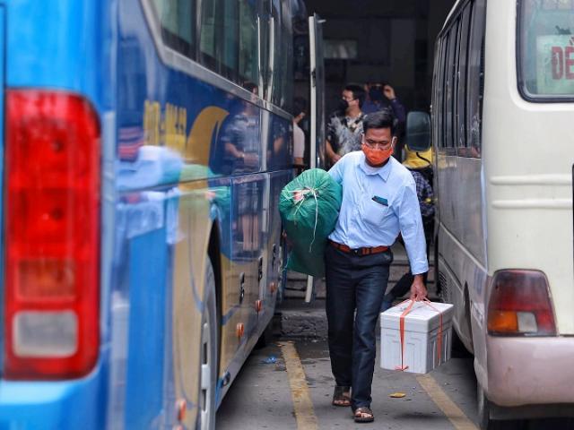 Thị trường - Tiêu dùng - 73 tuyến xe khách hoạt động nhưng 48 tuyến không có khách nào