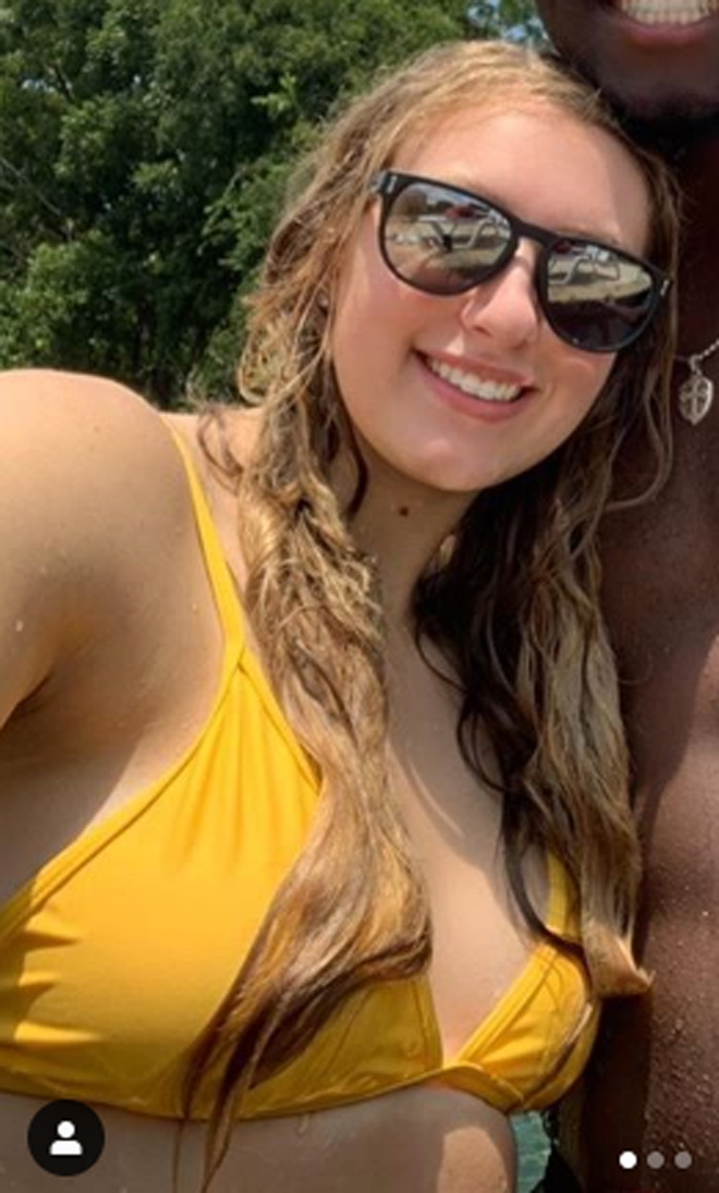 Lauren Cox, 23 tuổi, cao 1m93 hiện đang chơi bóng cho Los Angeles Sparks