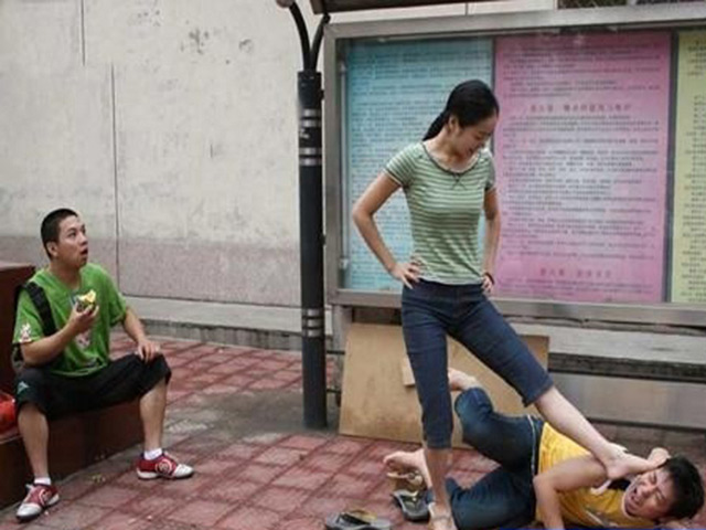 Tranh vui - Giật mình khi vô tình "chộp" được hình ảnh khó tin ngoài đường phố