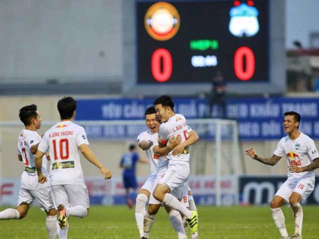 Bóng đá - HAGL có thể nhận "trái đắng" vì V-League 2021 bị hủy