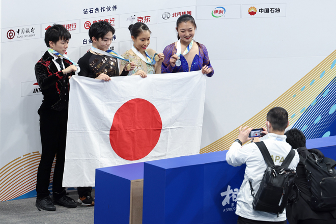 Đoàn Nhật Bản thống trị tuyệt đối ở 2 nội dung thi trượt băng nghệ thuật nam, nữ