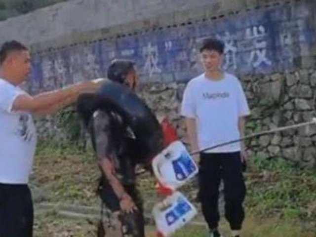 Phi thường - kỳ quặc - Chú rể “nổi điên” chạy trốn trong ngày cưới, ẩn tình phía sau khiến dân mạng ngán ngẩm