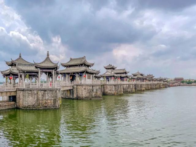 Du lịch - Du khách sững sờ trước vẻ đẹp của 1 trong 4 cây cầu nổi tiếng nhất lịch sử cổ đại TQ