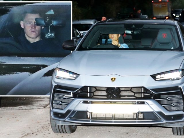 Bóng đá - Ronaldo "trốn" phóng viên, SAO MU ủ dột trước đại chiến Cúp C1