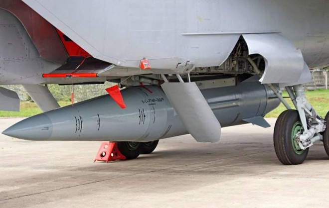 Tên lửa không đối đất đáng chú ý nhất
của Su-57 là phiên bản thu nhỏ củ Kh-47M2 Kinzhal, được mô tả là
mang tính cách mạng, nó hiện vẫn chưa có một tên gọi cụ thể.