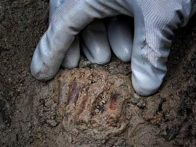 Du lịch - Sự thật sốc về người đàn ông màu đỏ ở "thành phố hóa đá" 2.000 tuổi