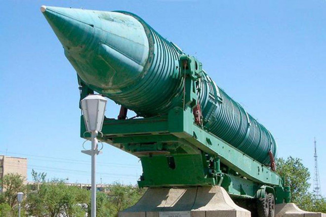 "Bàn tay chết được tạo ra từ thời
Liên Xô, khi đó chúng ta chỉ có thể tấn công đáp trả. Đó là yếu tố
của cuộc tấn công trả đũa sau khi tên lửa đạn đạo hoặc đầu đạn
nhiệt hạch bắn vào lãnh thổ Liên Xô".