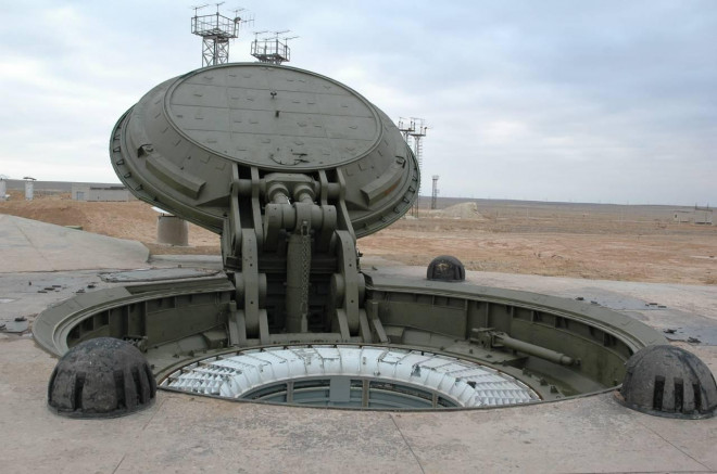 "Ngay khi tên lửa đạn đạo xuất phát
từ lãnh thổ của kẻ thù tiềm tàng hoặc gần đất nước chúng ta, hệ
thống này sẽ xác định mục tiêu thông qua mạng lưới vệ tinh thế hệ
mới".