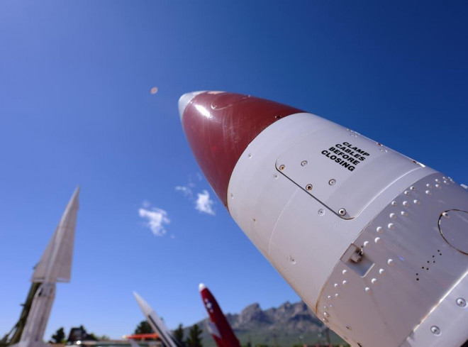 "Hệ thống sẽ đưa ra quyết định không
dựa trên quyền lực chính trị, quân sự hay dân sự, nó sẽ tự động
thực hiện việc phóng tên lửa đạn đạo", iReactor chia sẻ ý kiến
của ông Leonkov.