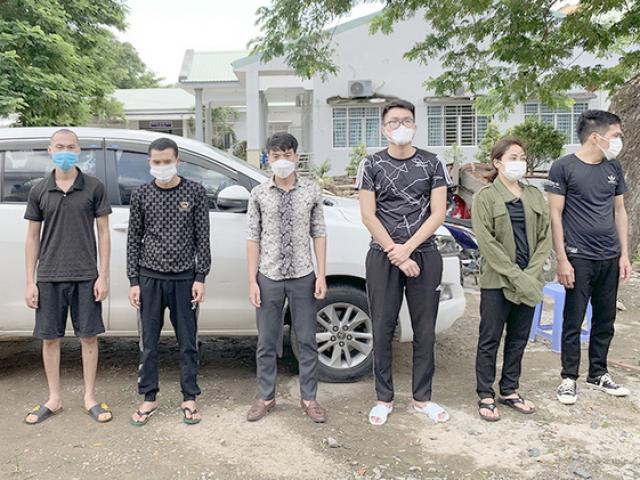 Pháp luật - Bắt quả tang nhóm người lạ làm chuyện mờ ám ở biên giới