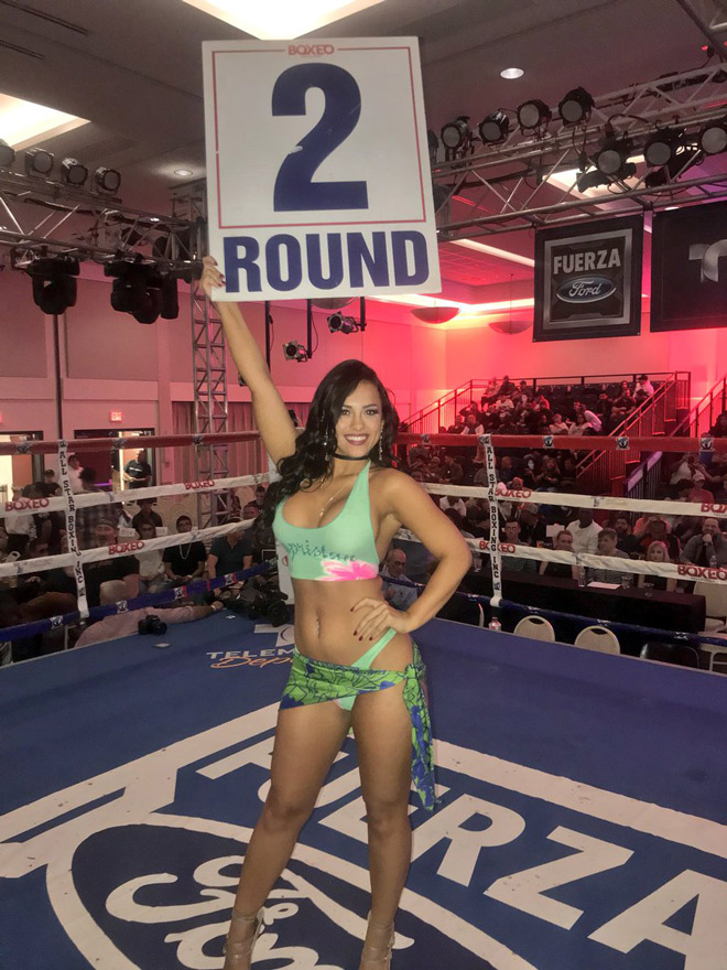 Người đẹp có thâm niên làm ring-girl