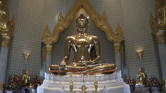 Tượng Phật bằng vàng ròng nặng 5,5 tấn.