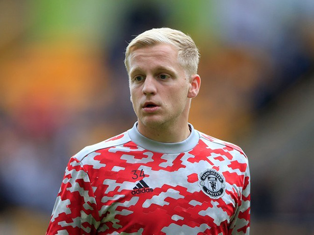 Bóng đá - Tin mới nhất bóng đá tối 21/10: Van De Beek ăn mừng hời hợt với chiến thắng của MU