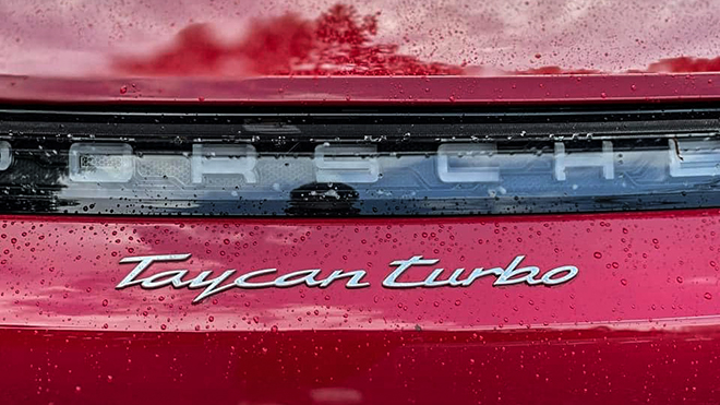 Xe điện Porsche Taycan đầu tiên rao bán 9 tỷ đồng ở dạng xe cũ - 4