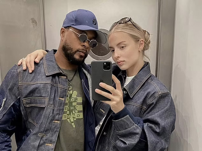 Evra tiết lộ từng bị lạm dụng tình dục lúc 13 tuổi