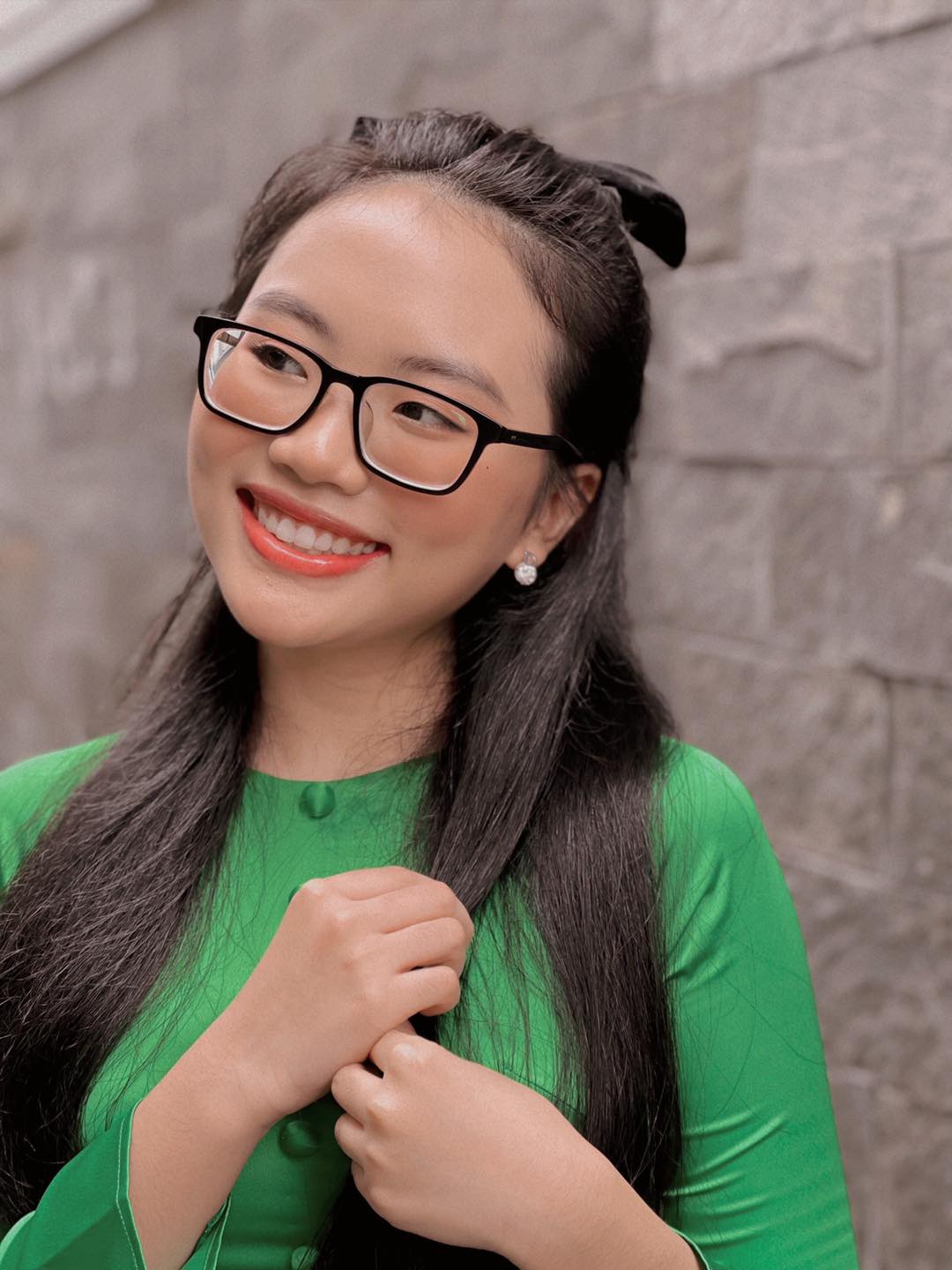 Cô nàng dậy thì xinh xắn và đáng yêu