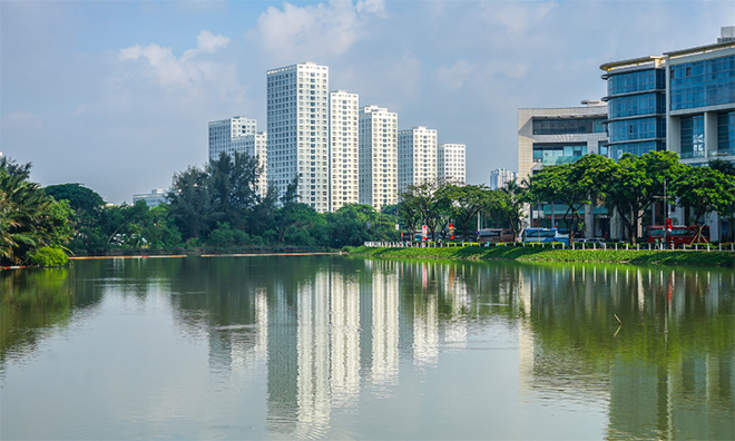 Bất động sản Nam Sài Gòn thu hút nhà đầu tư lẫn người mua ở thực thời “bình thường mới”.