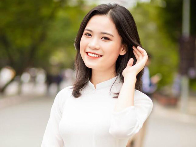 Bạn trẻ - Cuộc sống - Vừa học vừa làm thêm, nữ sinh chia sẻ bí quyết trở thành thủ khoa