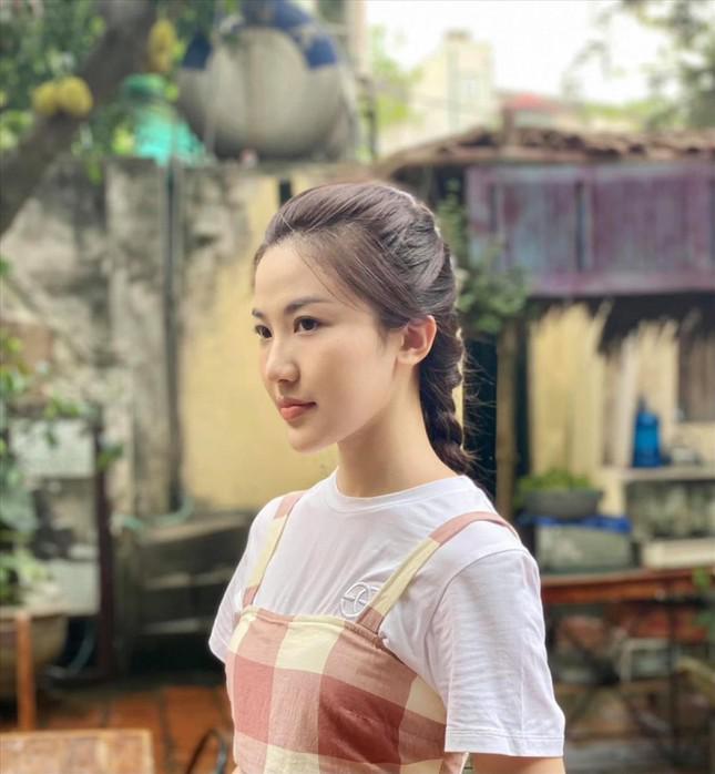 Lương Thanh (11 Tháng 5 Ngày) bị nghi "đụng dao kéo" vì nhan sắc ngày càng thăng hạng? - 6