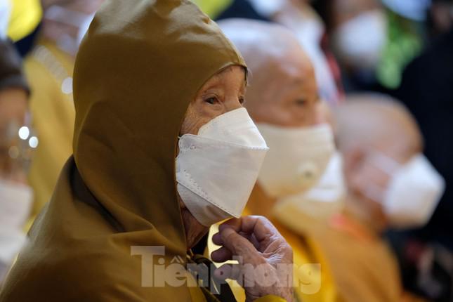 Chư Tôn giáo phẩm dâng tâm hương bái biệt Đại lão Hòa thượng Thích Phổ Tuệ